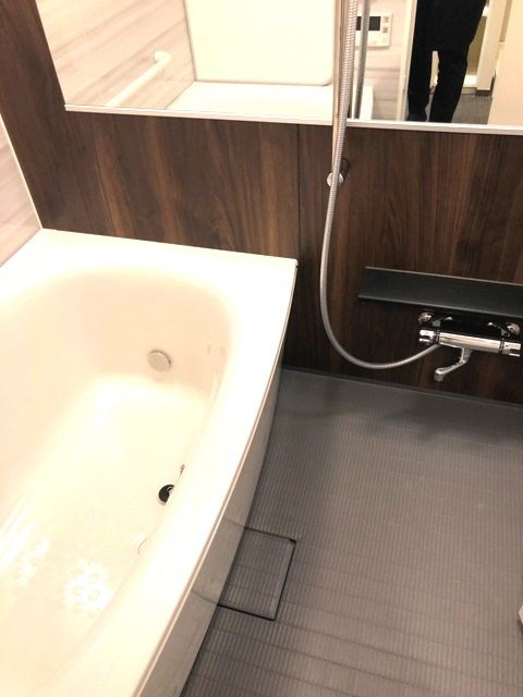 バス・シャワールーム　※写真は同タイプ住戸です。