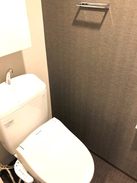 トイレ　※写真は同タイプ住戸です。