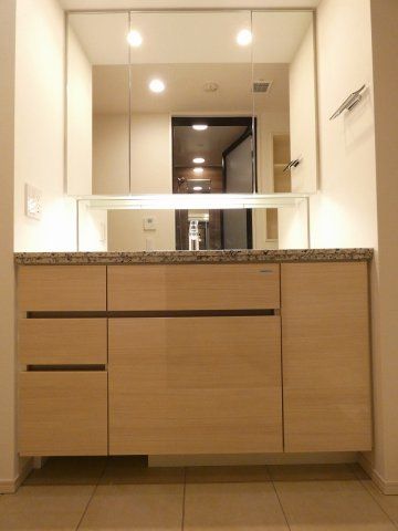 洗面設備　忙しい朝には欠かせない洗面所です