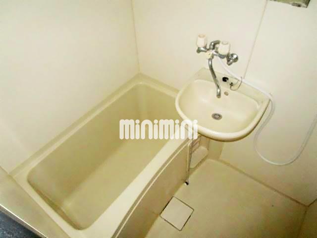 バス・シャワールーム　嬉しいバス・トイレ別です。