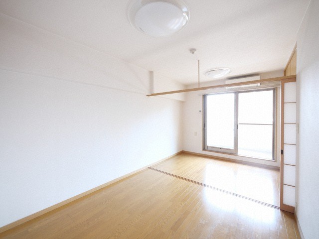 居室・リビング　ゆったり過ごせる居間です