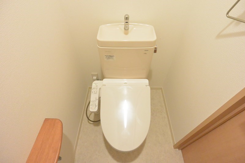 トイレ　トイレ