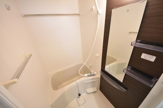 バス・シャワールーム　★ゆったりとしたバスルーム★