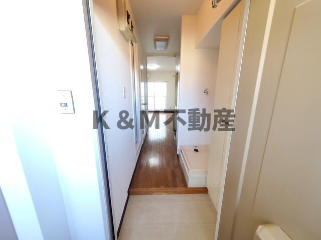 玄関　収納もある玄関です