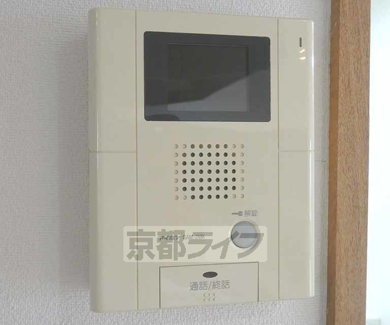 セキュリティ　モニター付きインターホンです。