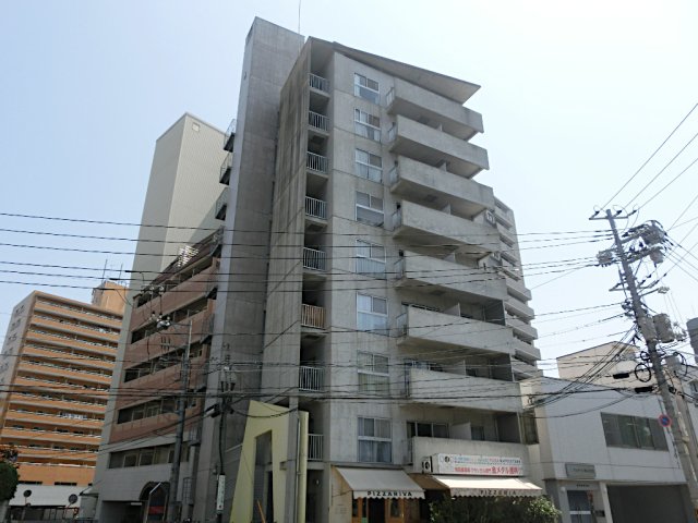 建物外観　落ち着いた雰囲気の外観です