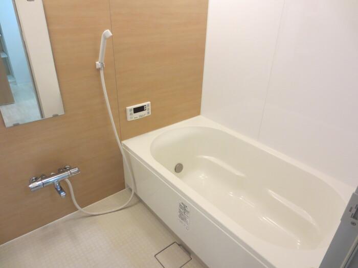 バス・シャワールーム　バスルーム