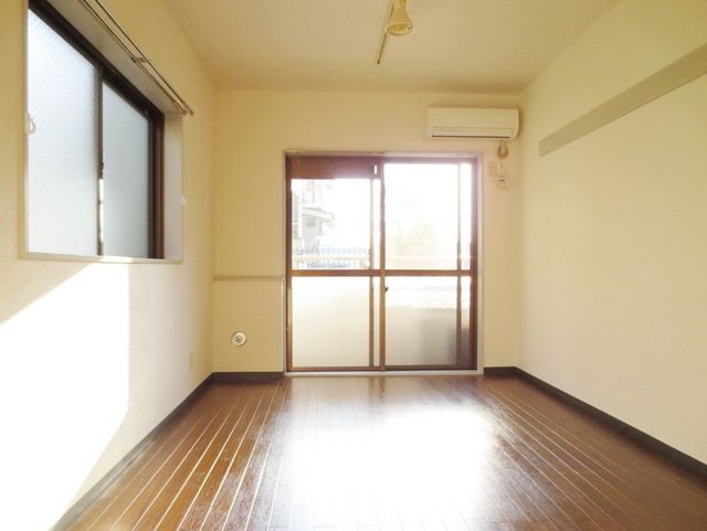 居室・リビング　★明るい洋室★