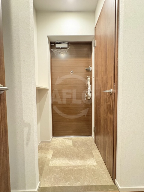 玄関　スプランディッド弁天町DUE　玄関