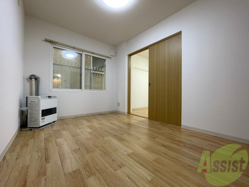 居室・リビング　広くてキレイなお部屋が広がっていて、充実した生活が送れそう。