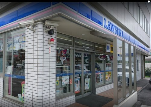 コンビニ　ローソン 那覇高良店（コンビニ）まで354m