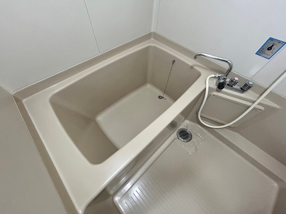 バス・シャワールーム　※別部屋の写真です