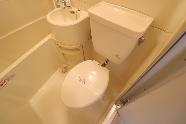 トイレ　トイレ