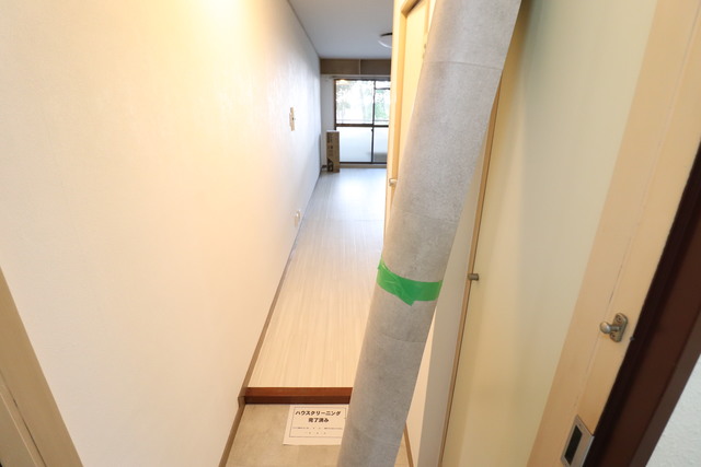 玄関　下駄箱付き　玄関