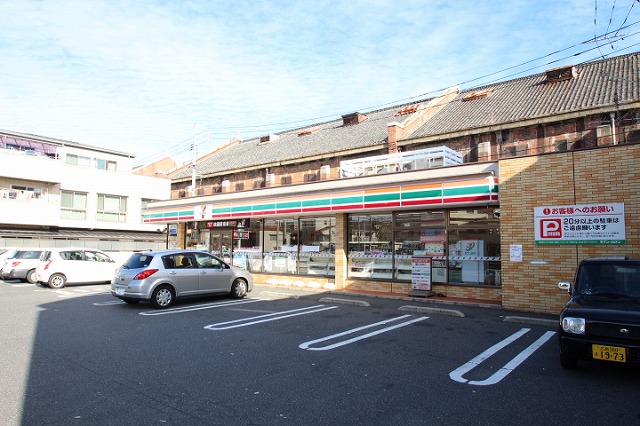 コンビニ　セブン－イレブン　広島皆実４丁目店（コンビニ）まで200m