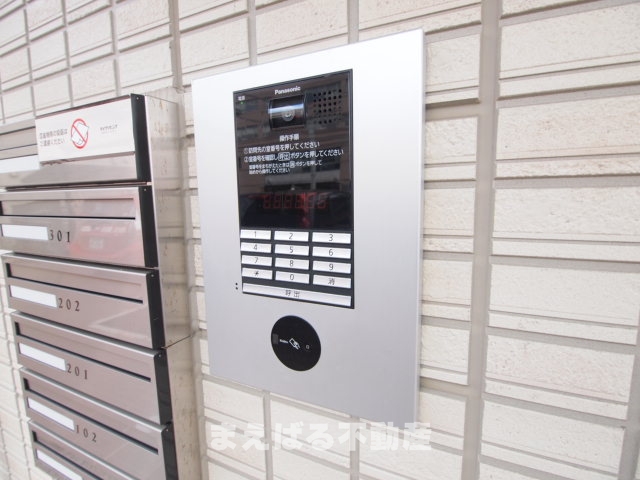 エントランス　オートロック付き