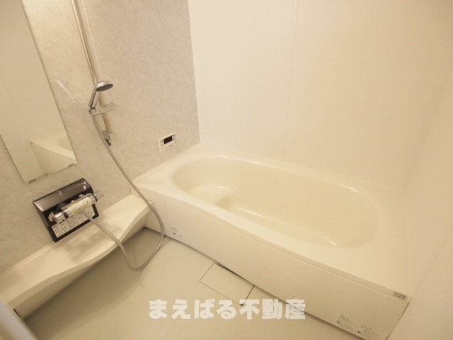 バス・シャワールーム　ゆったりしたバスルーム