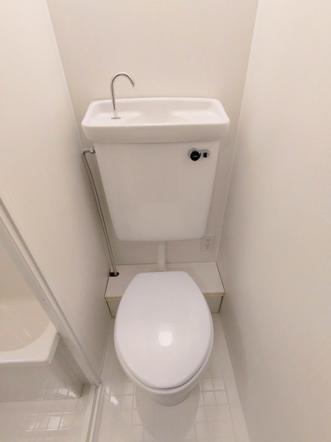 トイレ　同仕様参考写真