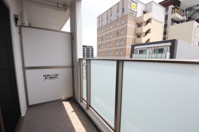 バルコニー　※別室の間取り違いの参考写真です。