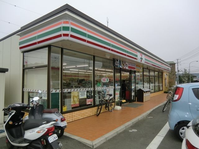 コンビニ　セブンイレブン船橋新高根6丁目店（コンビニ）まで127m