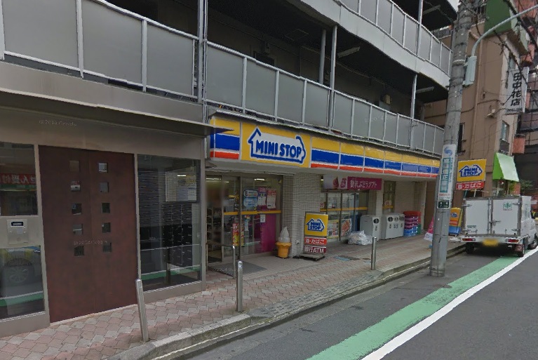 コンビニ　ミニストップ（コンビニ）まで854m
