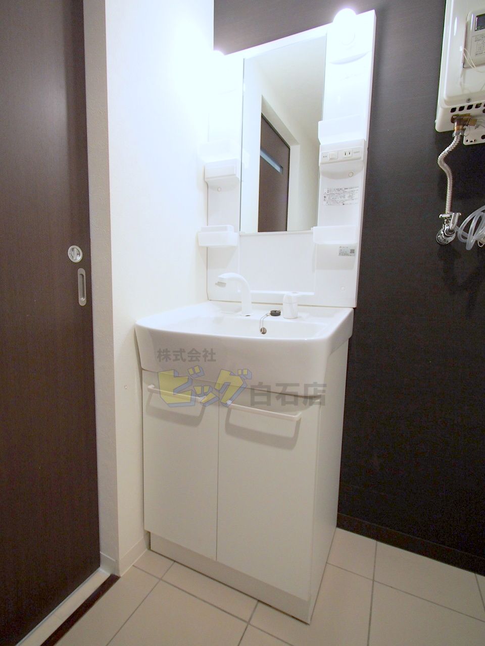 洗面設備　シャンプードレッサー完備♪