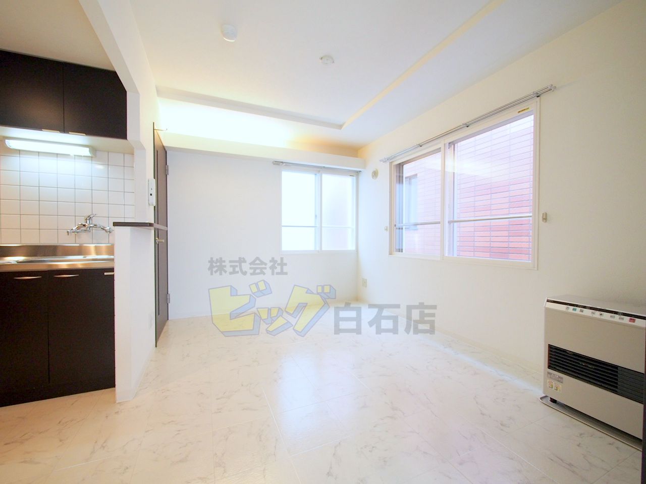 その他　灯油ストーブ付きです♪