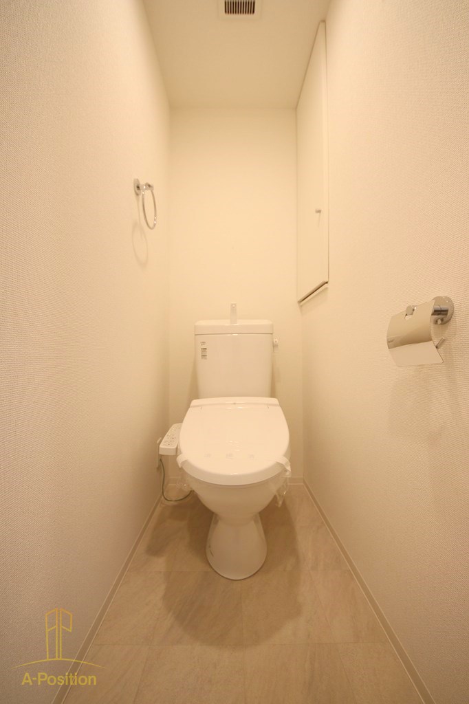 トイレ　セレニテ心斎橋グランデ