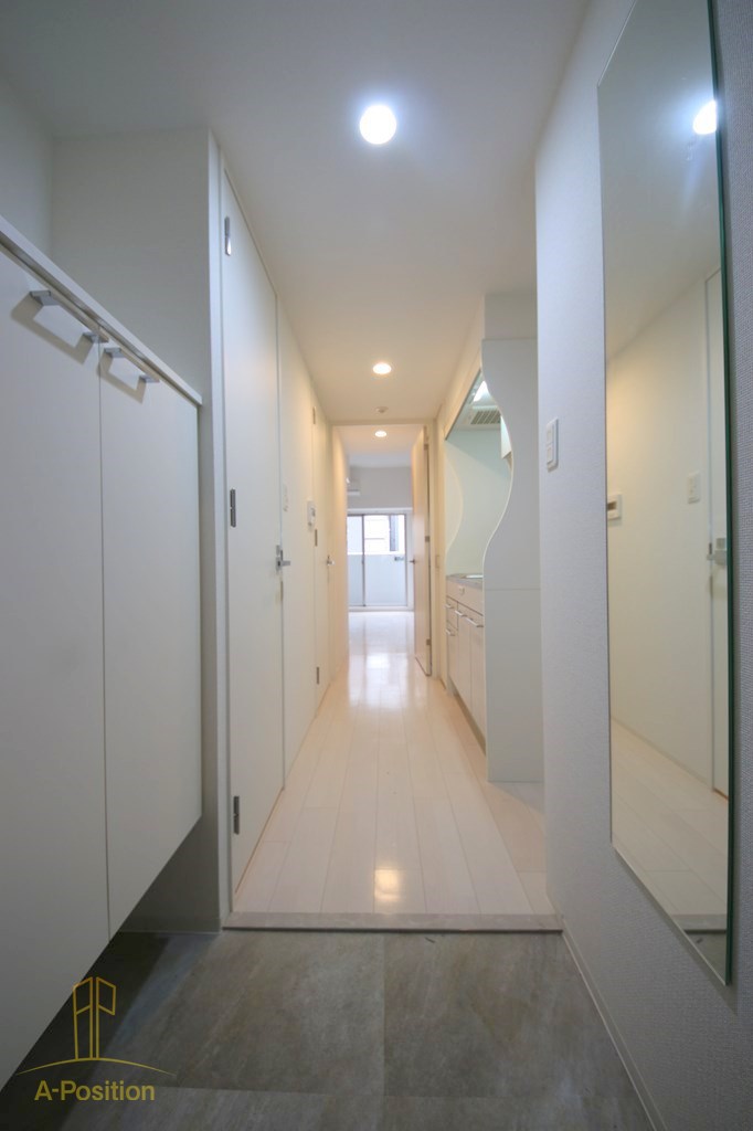 玄関　セレニテ心斎橋グランデ