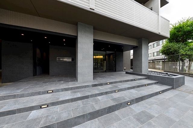 エントランス　清潔なエントランスです