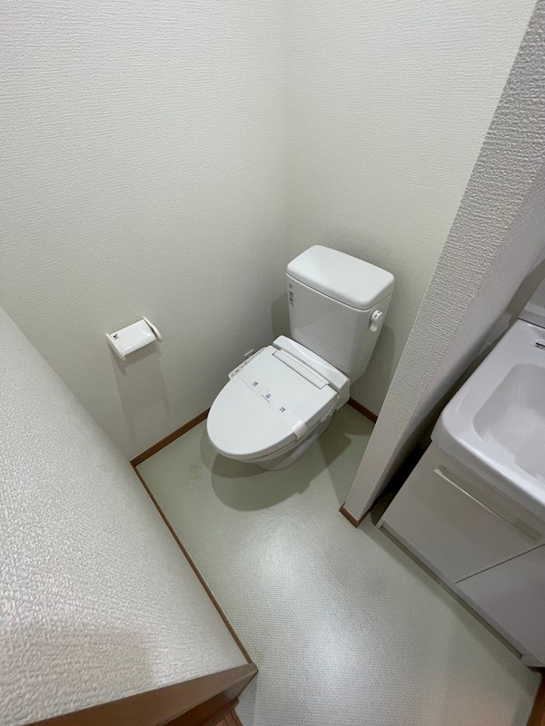 トイレ　シャワー機能付きトイレ完備