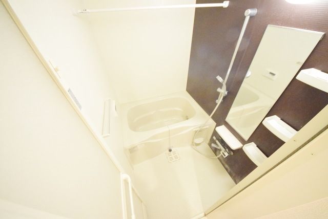 バス・シャワールーム　浴室乾燥付きバスルーム