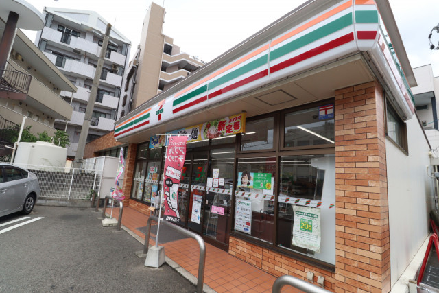 コンビニ　セブン－イレブン　福岡大楠１丁目店（コンビニ）まで260m