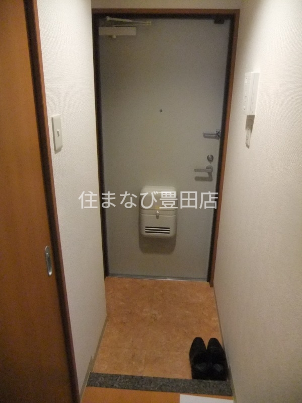 玄関　同型別部屋写真