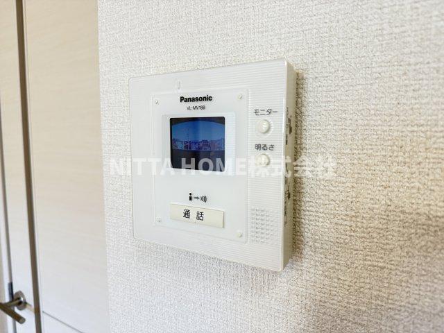 セキュリティ　モニターインターホンで来客時も安心です◎