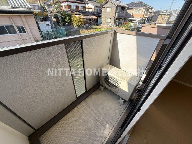 バルコニー　日当たりのよりバルコニーがついています＊