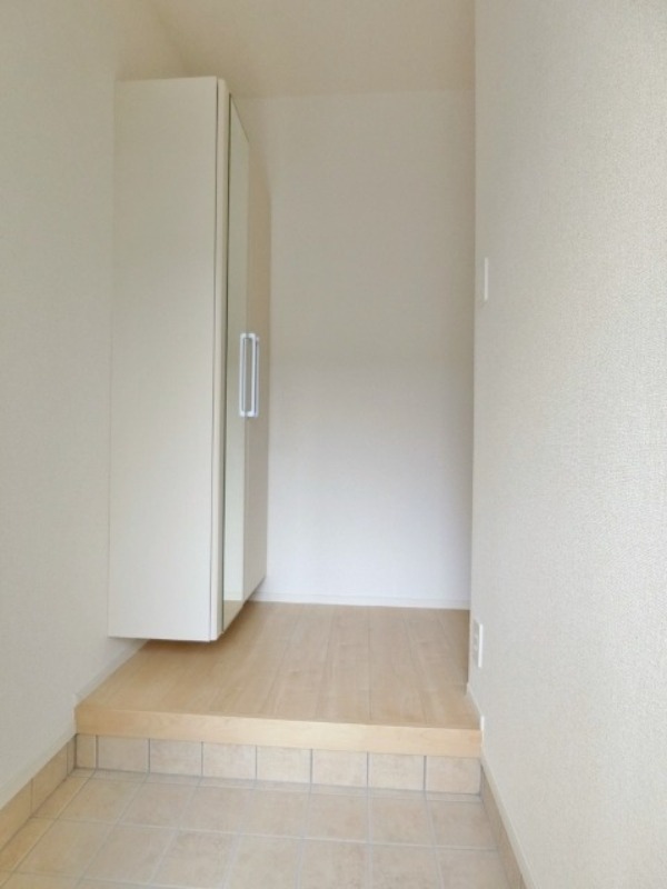 玄関　図面と現状に相違がある場合には現状を優先