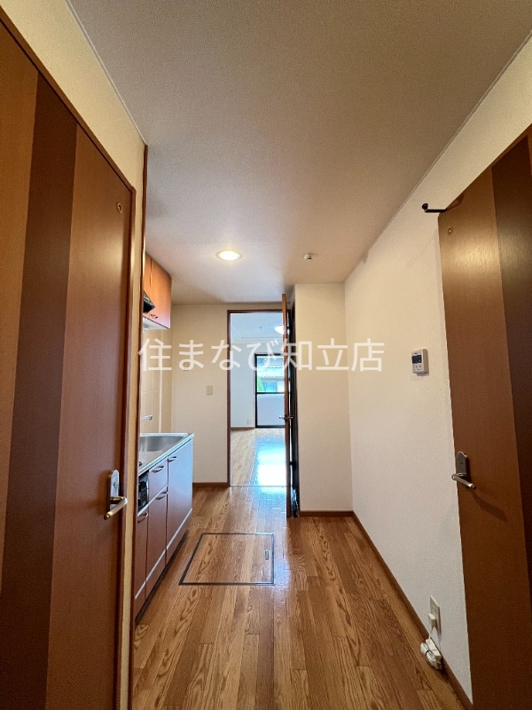 玄関　同型別部屋写真