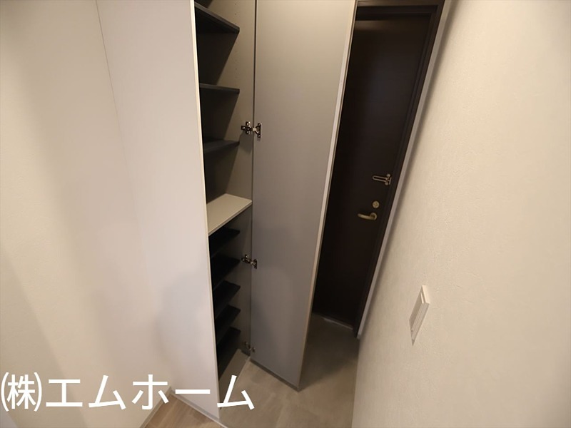 玄関　シューズボックス