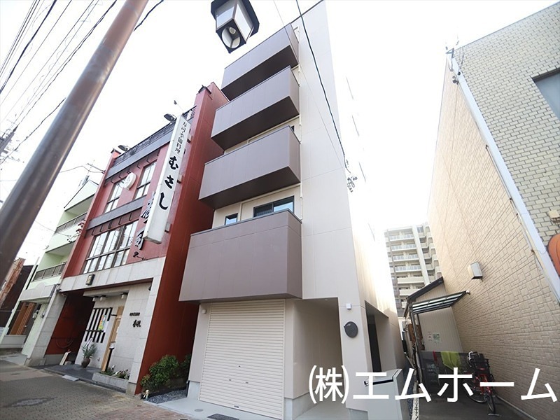 建物外観　オートロック　防犯カメラ付