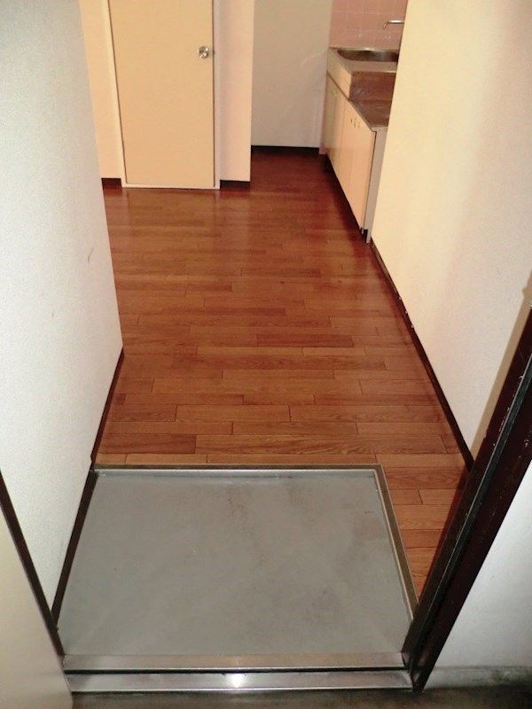 玄関　Ｋプラザ金田