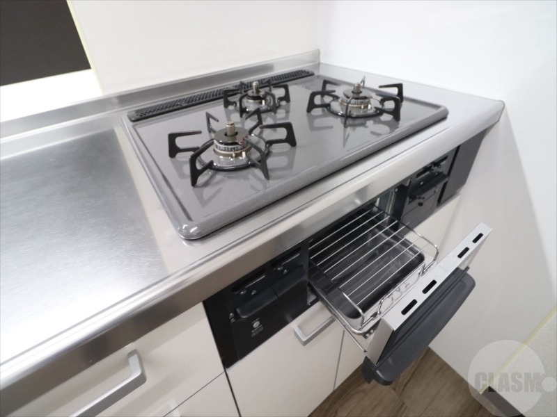 その他設備　３口コンロのシステムキッチン