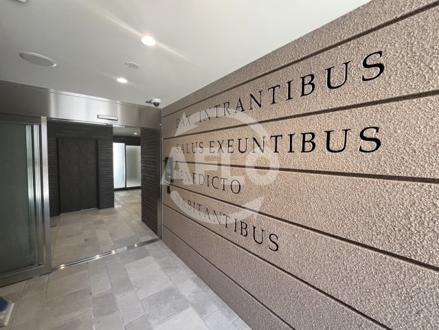 エントランス　La CASA上汐　エントランス