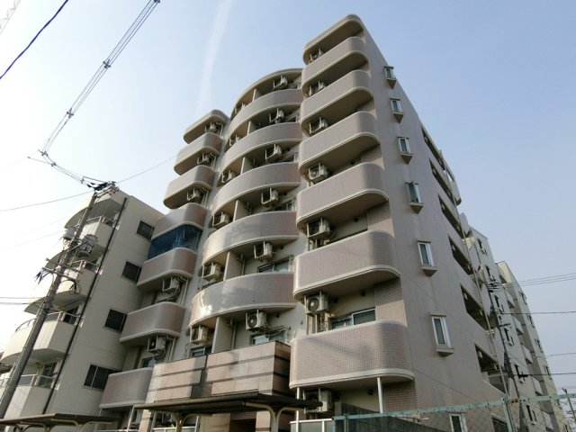 建物外観　落ち着いた雰囲気の外観です