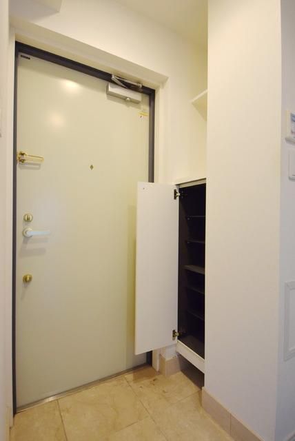 玄関　シューズBOXあり