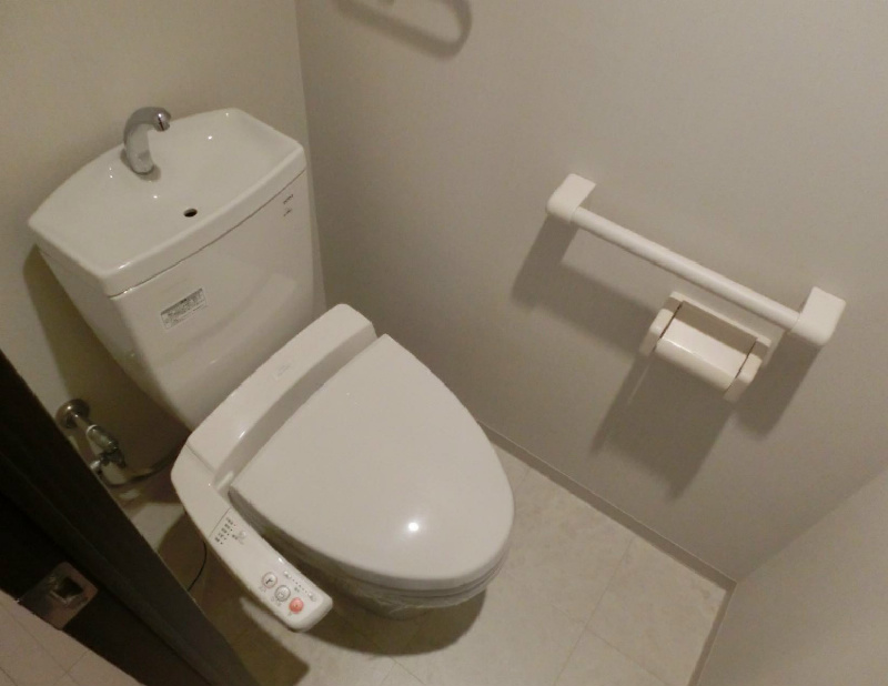 トイレ　落ち着いたトイレです