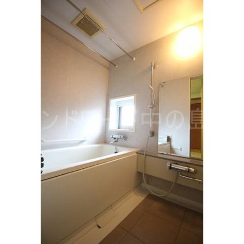 バス・シャワールーム　詳細は、ウィンドワード中の島店までご相談下さい。