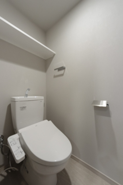 トイレ　※写真は同タイプ住戸です。