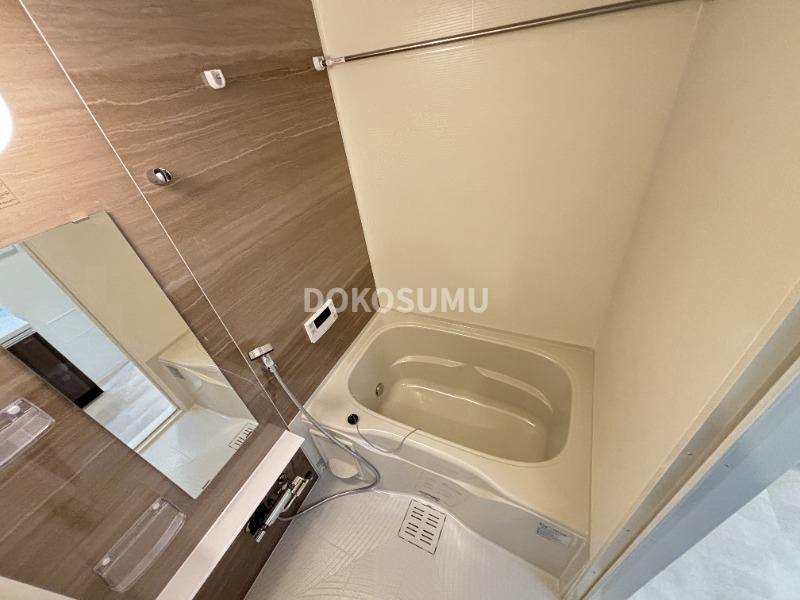 バス・シャワールーム　一日の疲れをやさしく癒やす、清潔感あふれるリラックスバス。