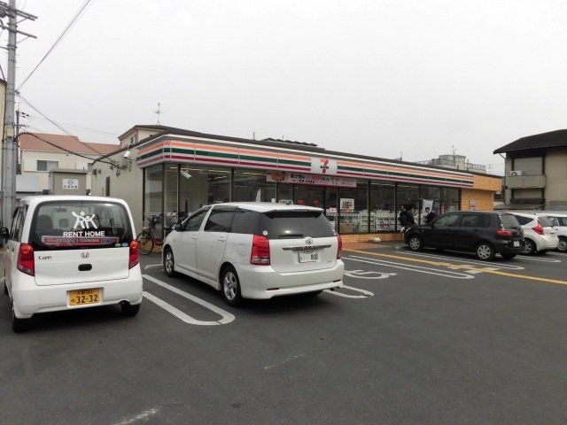 コンビニ　セブンイレブン東大阪中小阪5丁目店（コンビニ）まで511m